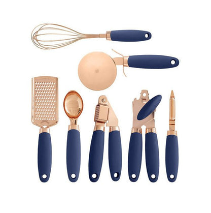 Utensili cucina rame in uso - preparazione verdure facile