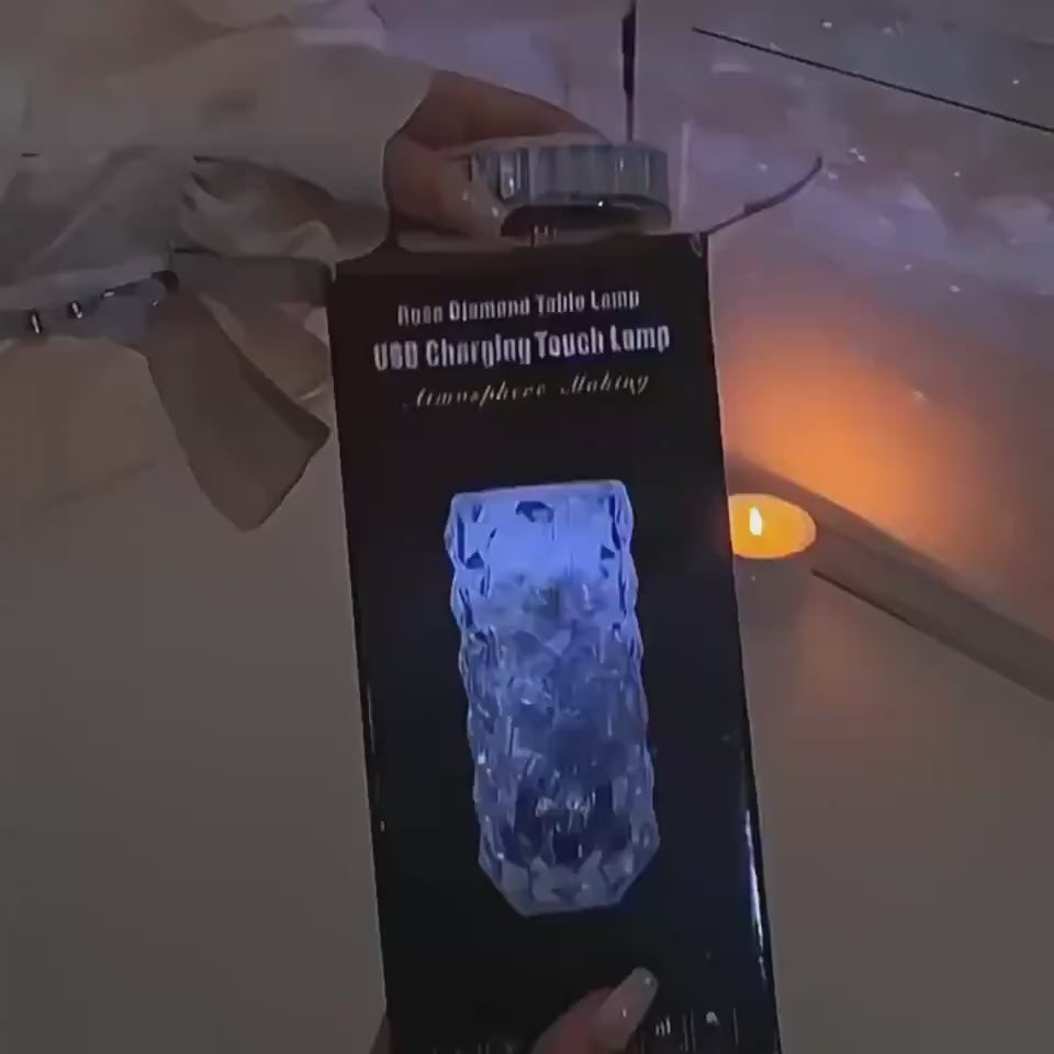 VIDEO Crystal lamp illuminazione - Lampada tavolo hotel lusso 