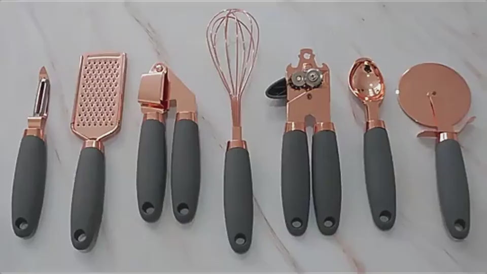 Set gadget cucina rame in azione - funzionalità superiore